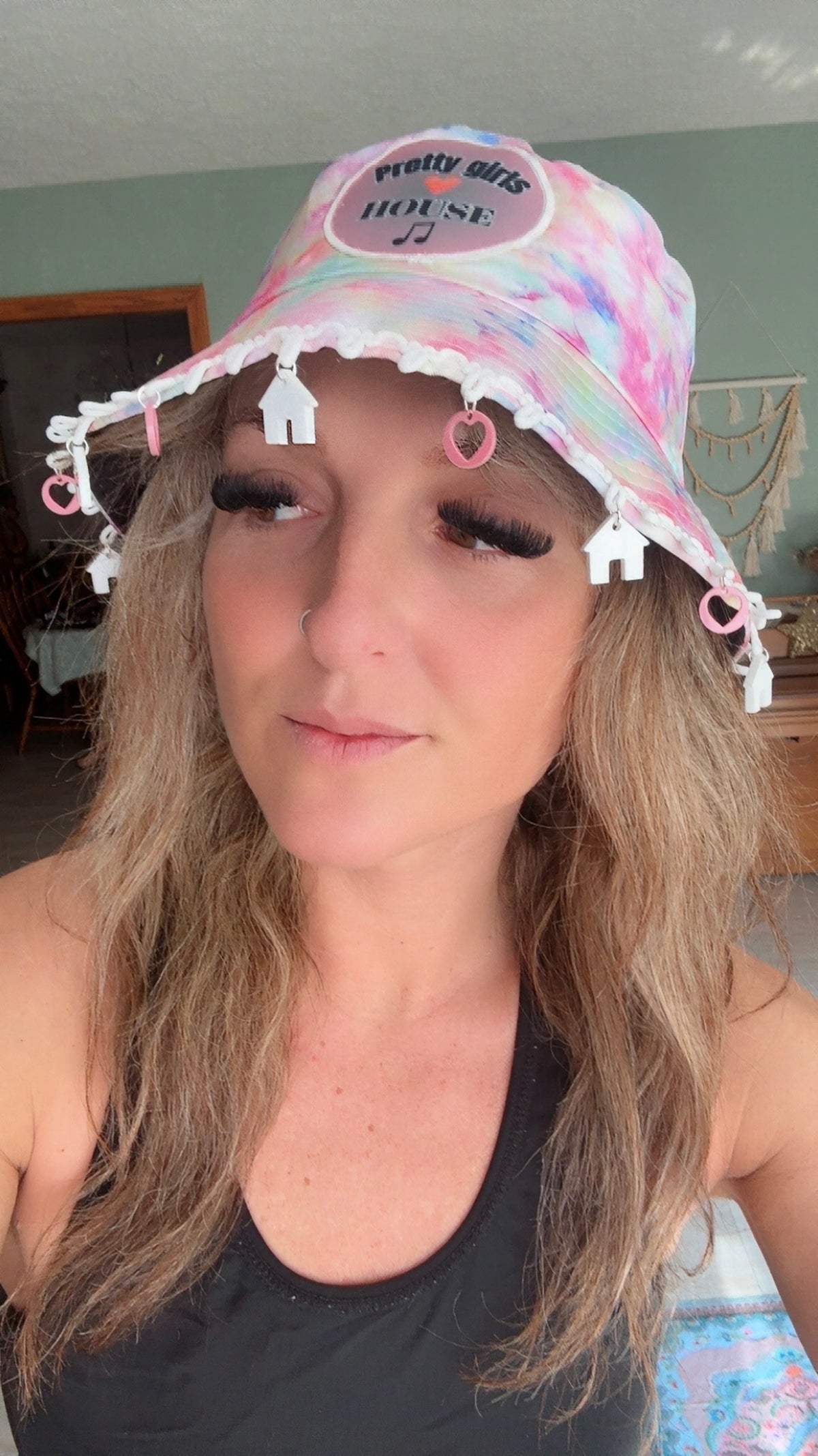 Pretty Girls Love House Music Bucket Hat