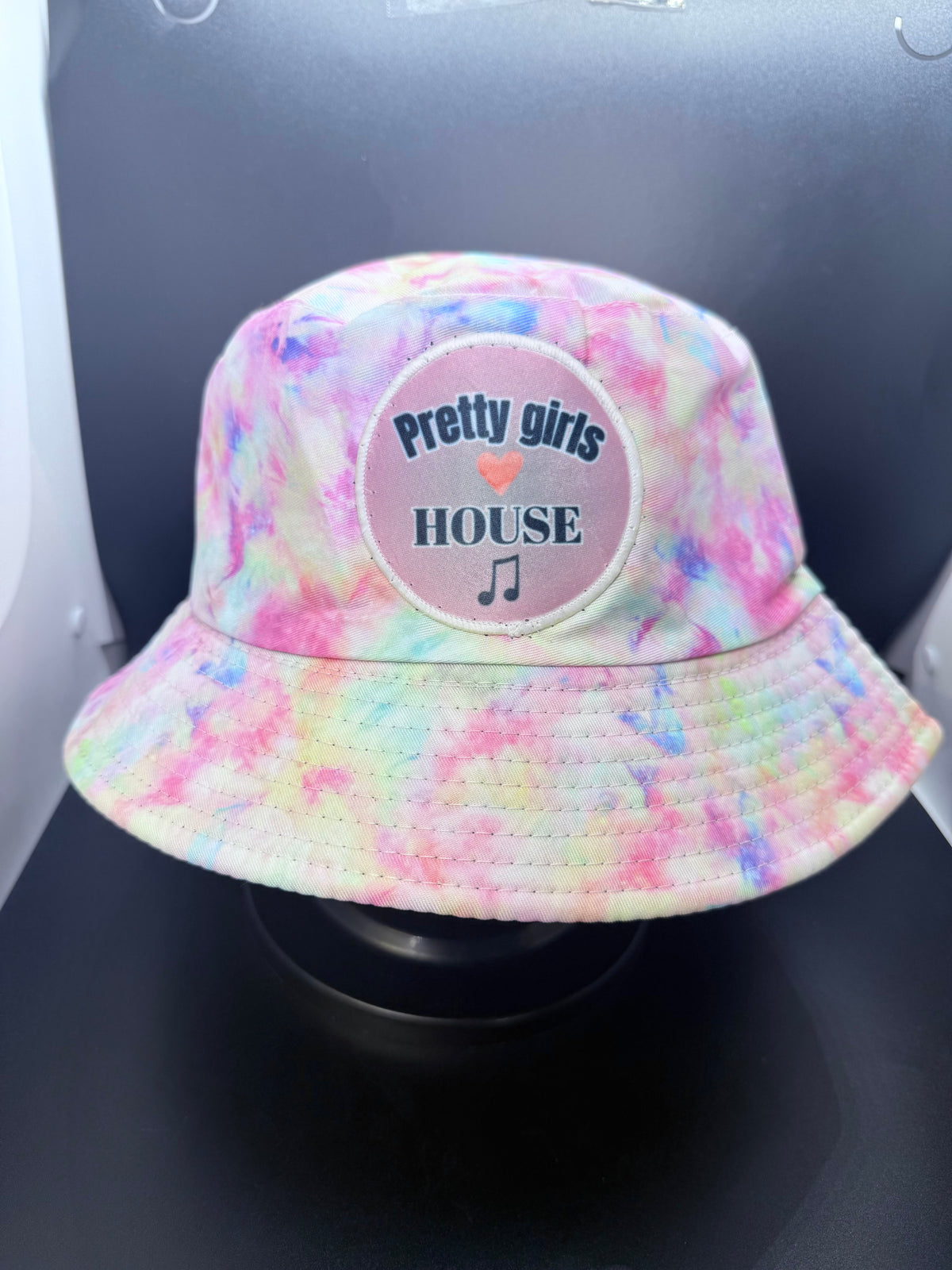 Pretty Girls Love House Music Bucket Hat