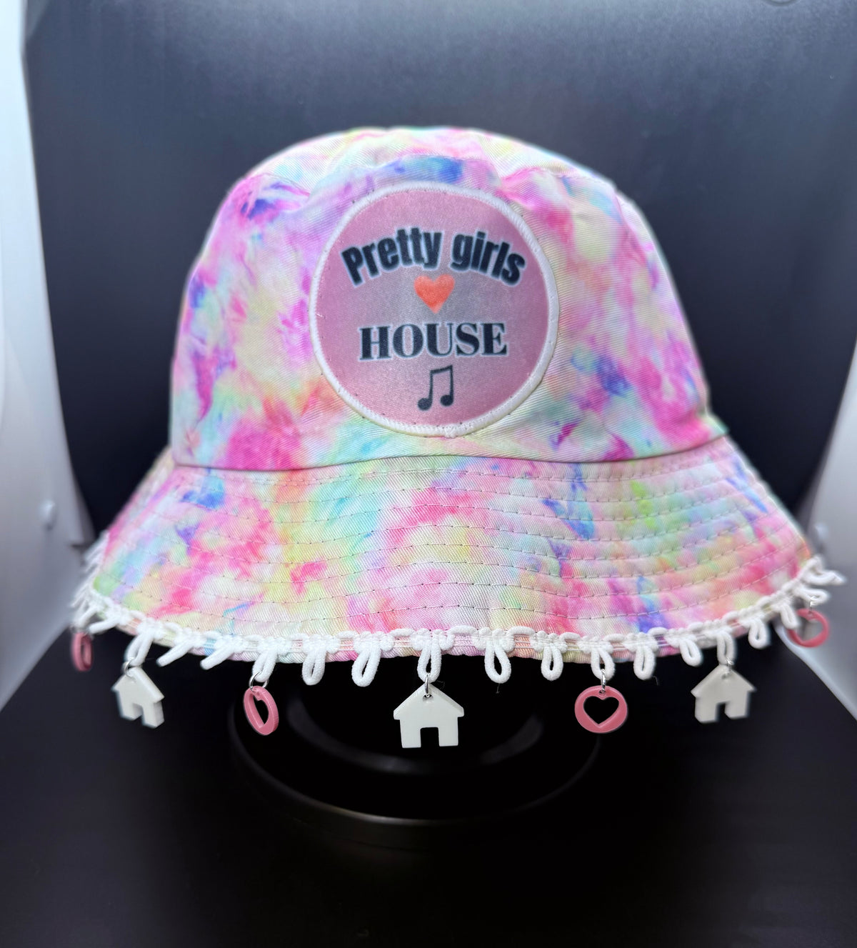 Pretty Girls Love House Music Bucket Hat